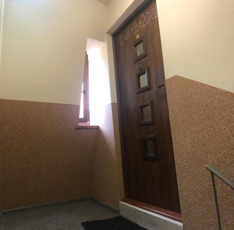 Nad Galeria Apartment